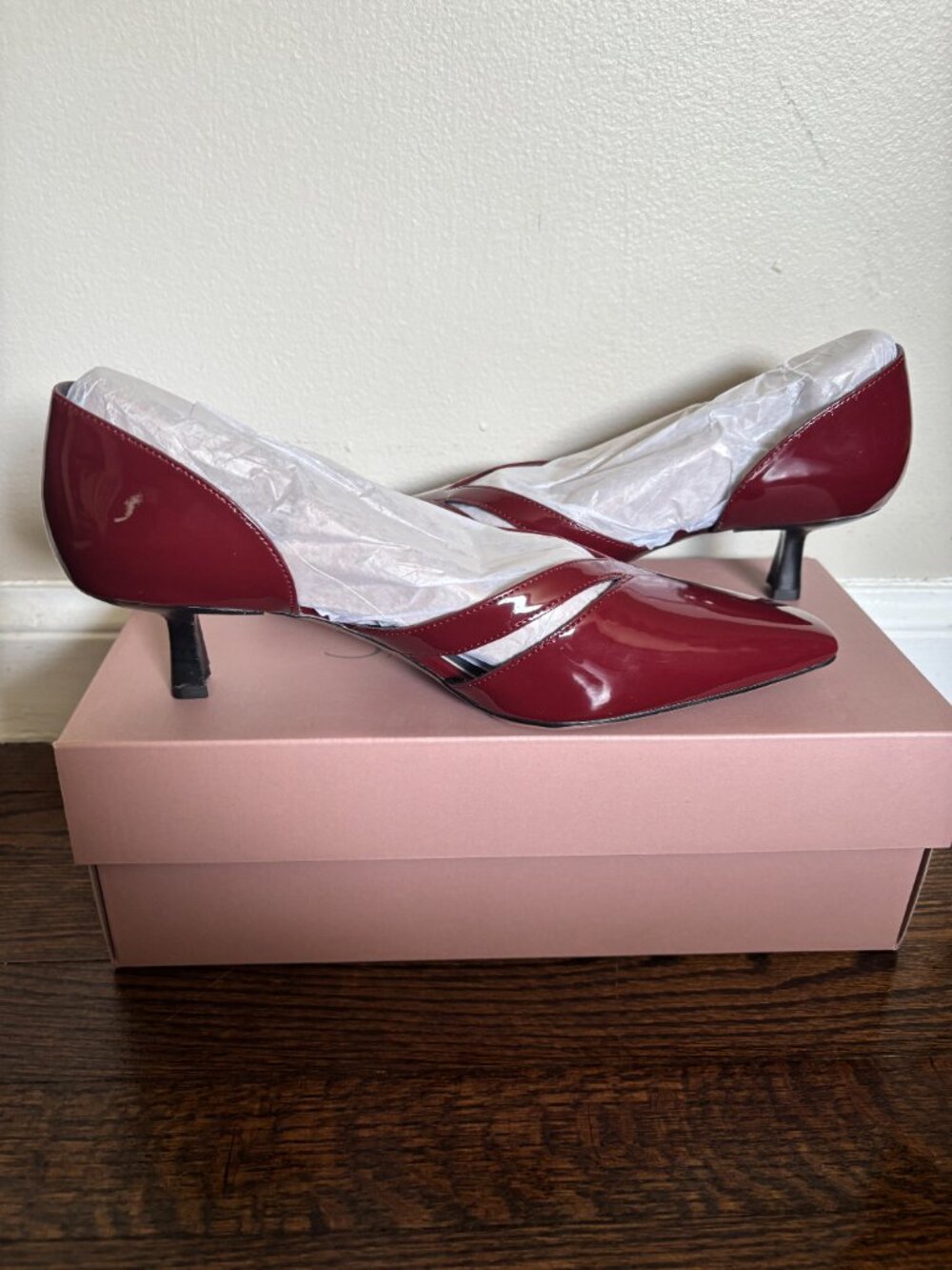 Franco sarto  Kitten Heel Pump Burgundy Wine color SZ: 9